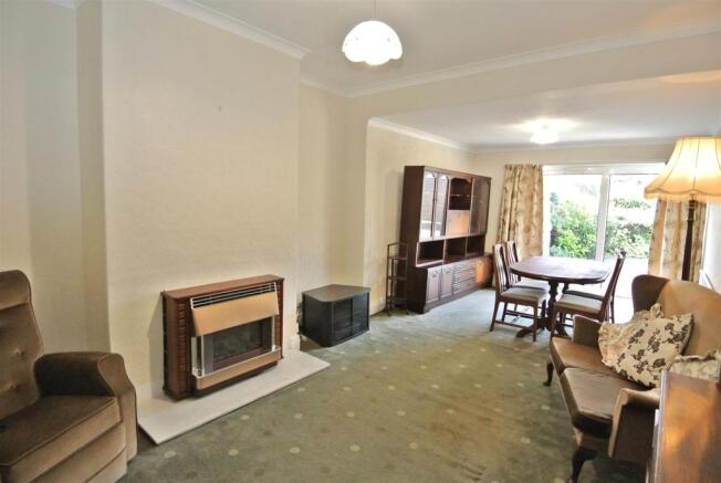 Extended Lounge Dine