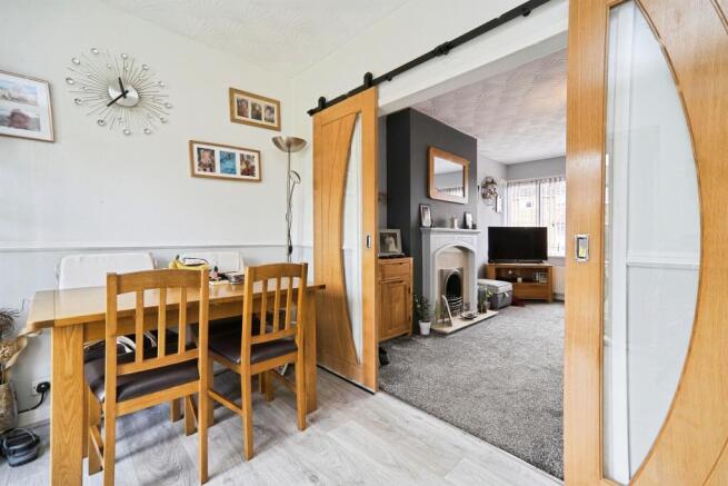 3 bed Semi-Detached for sale Image 6