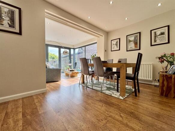 3 bed Detached for sale Image 8