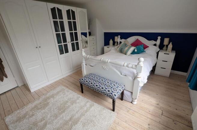 Bedroom 1.jpg