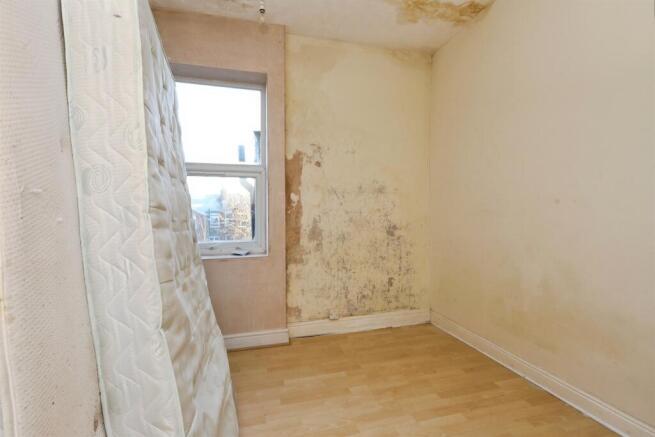 2 bed Terraced for sale Image 8