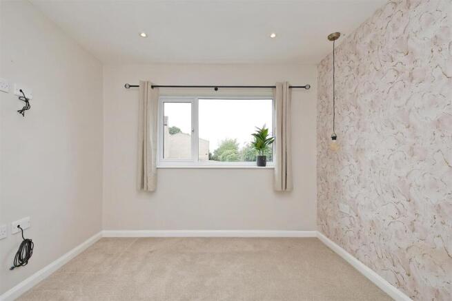 2 bed Apartment for sale Image 7