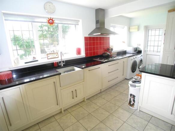 Kitchen/Breakfast Ro