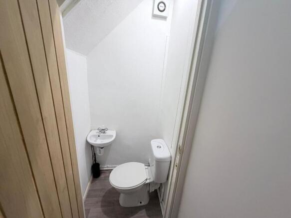 3 bed Semi-Detached to rent Image 10
