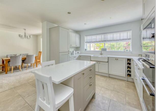 16 Old Farm Drive-kitchen2.jpg