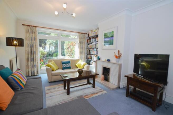 12 Alton Gardens living room.JPG