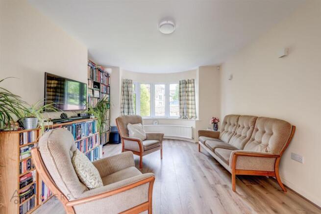 3 bed Semi-Detached for sale Image 7