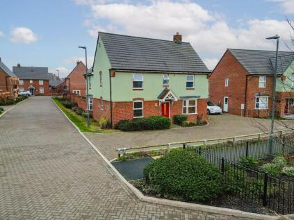 Portland Close, Broughton, HP22