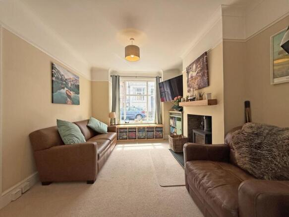 Lydford Park Road 40 - Lounge Front.jpg