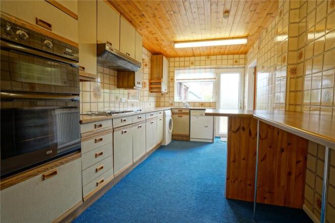 4 bed Semi-Detached for sale Image 6