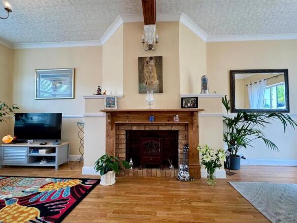 WhatsApp Image 2025-05-07 at 15.07.32_9bc5fcb1.jpg