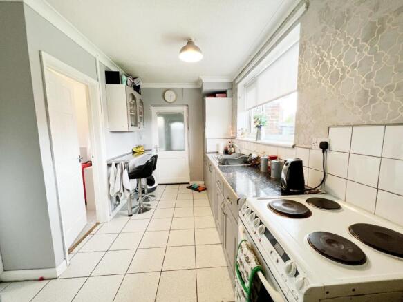 Kitchen pic 4.jpg