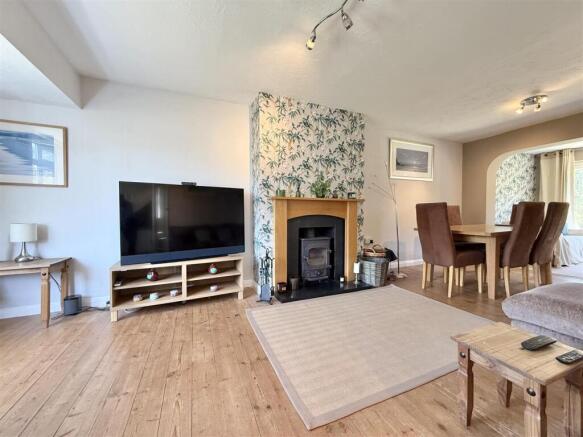 Living Area Towards Dining Area.JPG