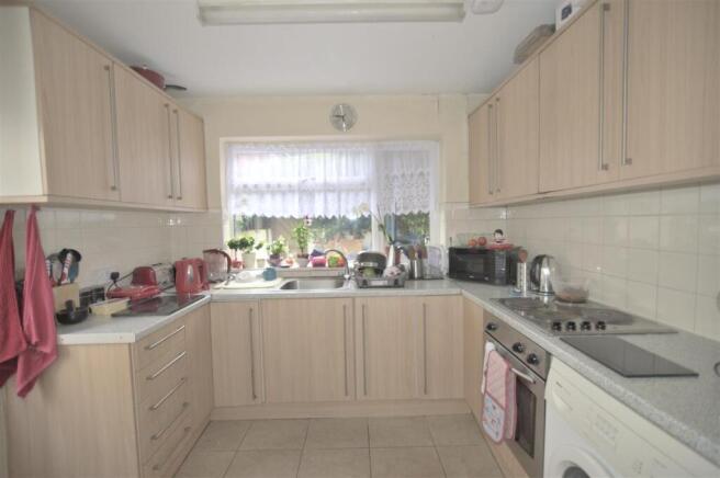 99 PN - KITCHEN.JPG