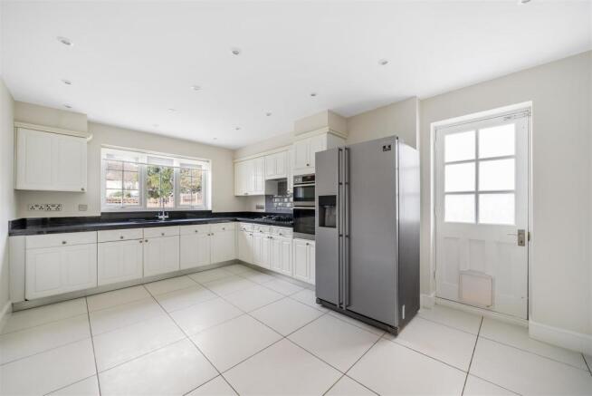 Kitchen: