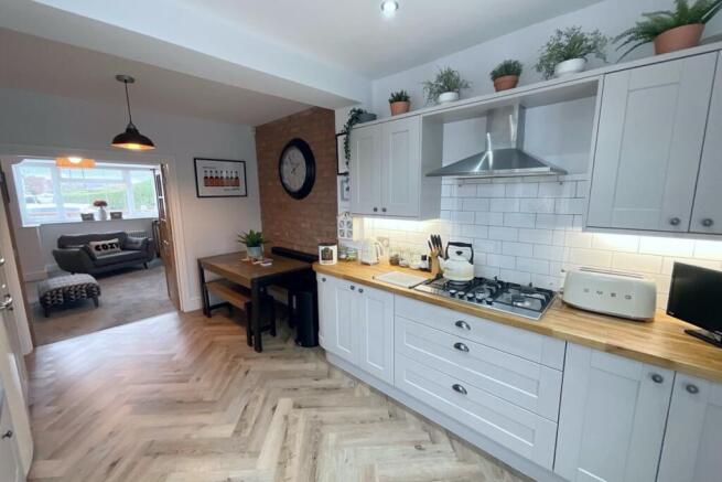 KITCHEN/DINER