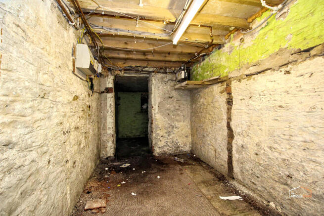 2 bed Terraced for sale Image 12