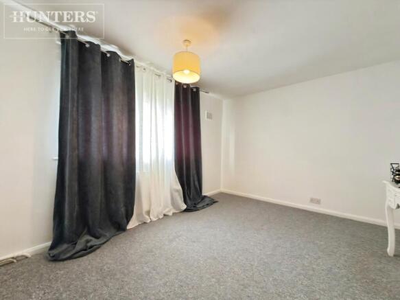 3 bed House to rent Image 9