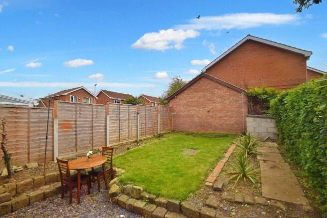 2 bed Semi-Detached for sale Image 10