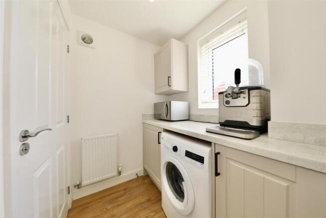 3 bed Detached for sale Image 8