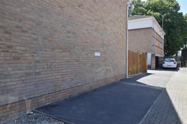Driveway/Parking