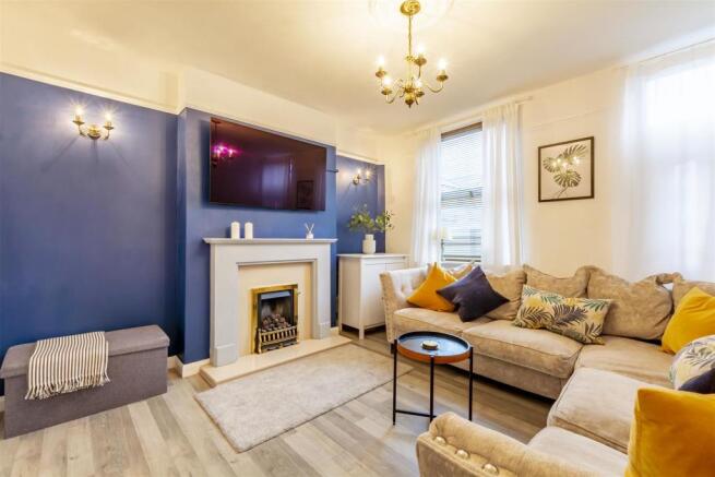 Living Room (2)-HDR copy.jpg