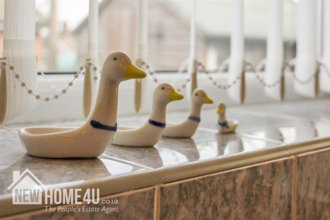 KITCHEN: