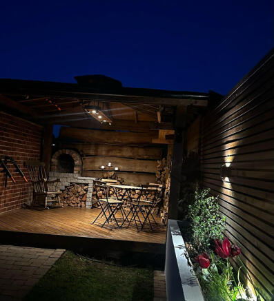 Photo 10