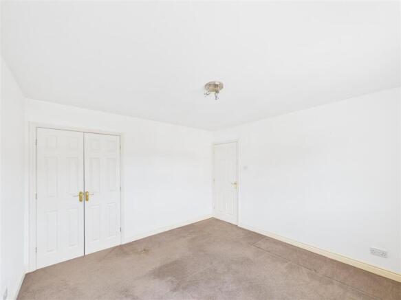 3 bed Detached to rent Image 10
