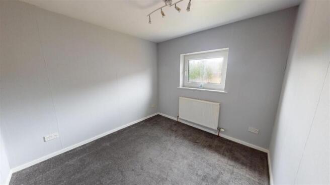 3 bed Semi-Detached Bungalow for sale Image 8