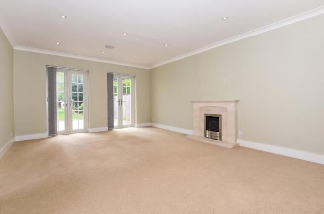 6 bedroom property t