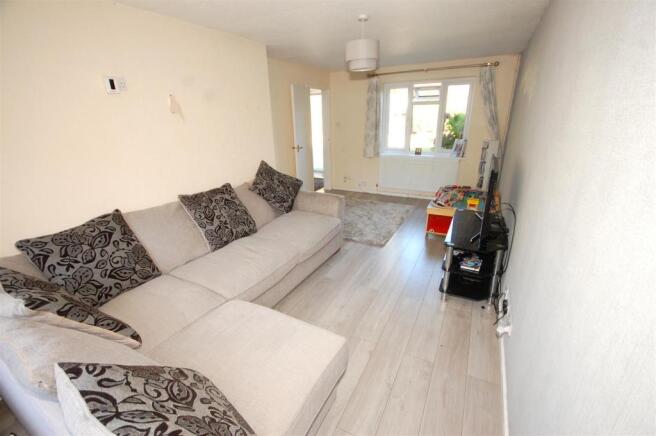 Lounge b