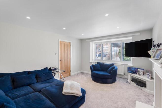 4 bed Detached for sale Image 4