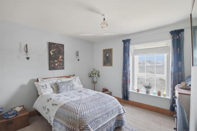 3 bed Terraced for sale Image 11