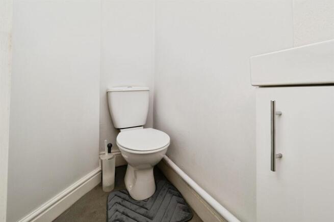 3 bed Terraced for sale Image 12