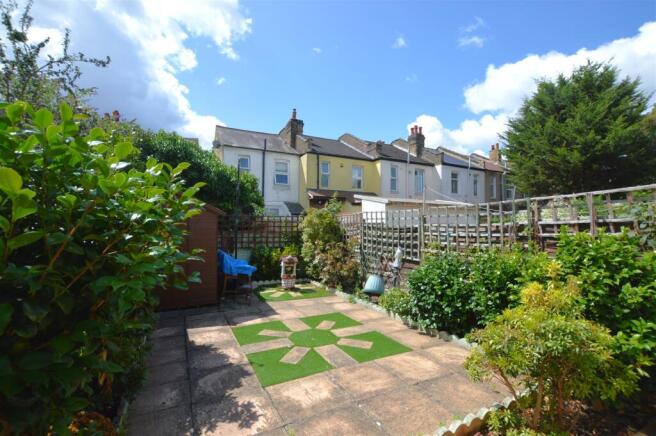 35 Livingstone Road garden.JPG