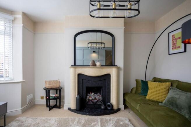 4 bed Semi-Detached for sale Image 7