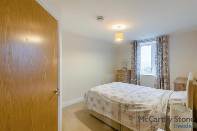 2 bed Apartment for sale Image 7