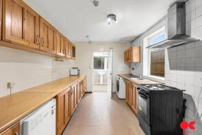 76, Devonshire Close, London E15 1UG