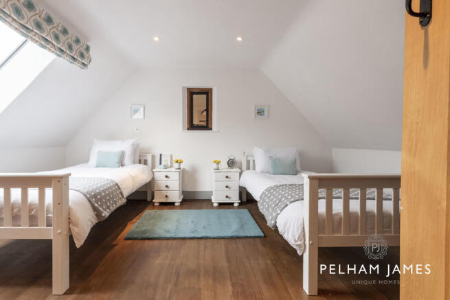 Second bedroom