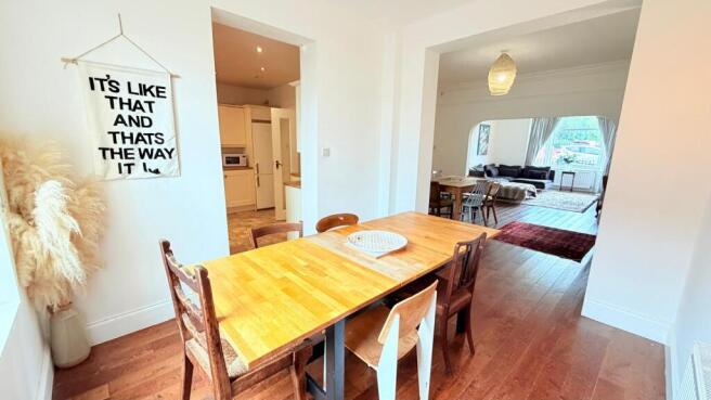 5 bed Terraced for sale Image 6