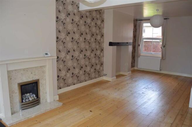 THROUGH LOUNGE / DINING ROOM