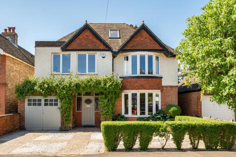 Laburnum Grove, Chichester, PO19