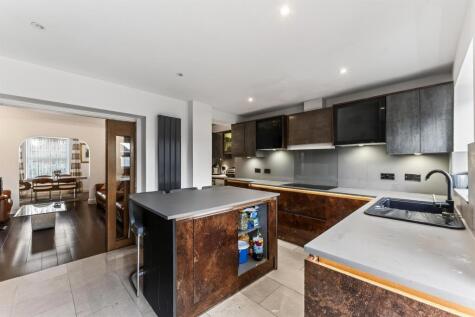 Bishopsford Road, Morden