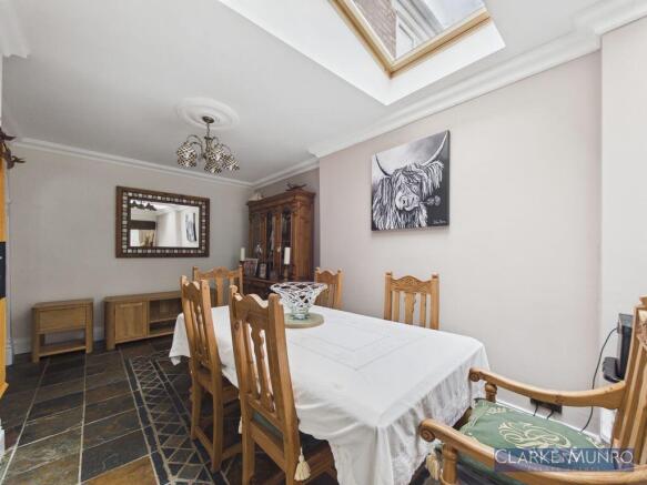4 bed Semi-Detached for sale Image 7