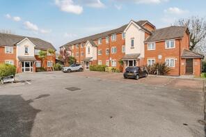 16, Cleves Court, Firs Avenue, Windsor SL4 4EF