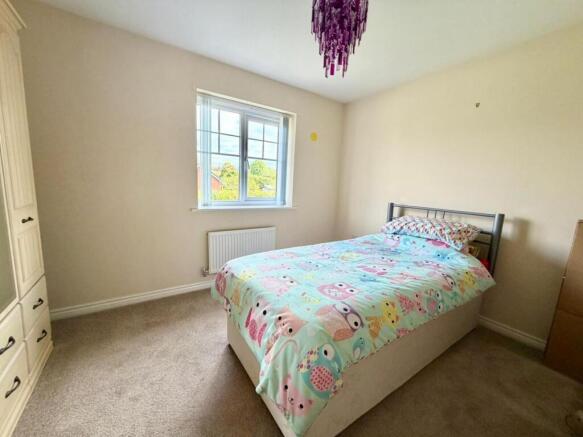 4 bed Detached for sale Image 10