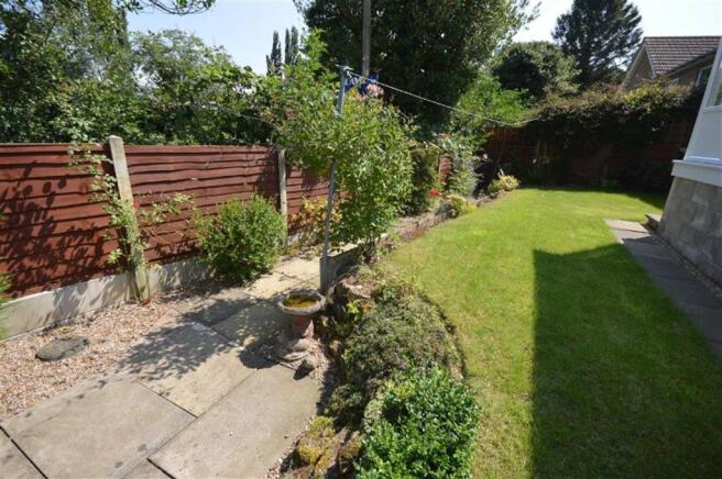 REAR GARDEN ASPECT T