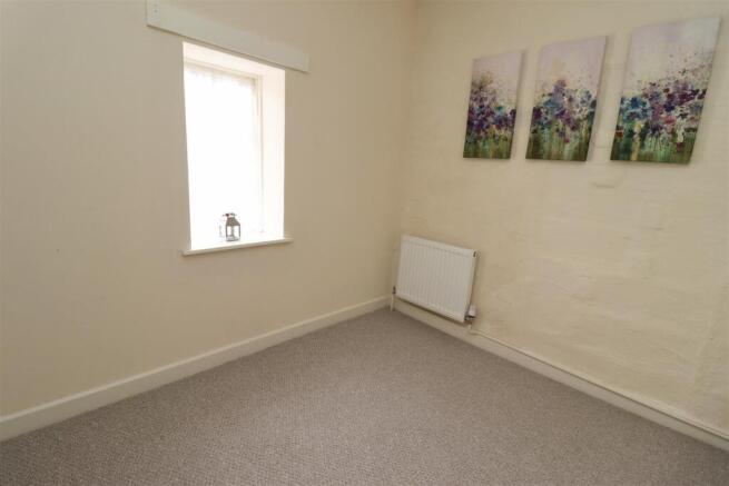 4 bed Detached to rent Image 11