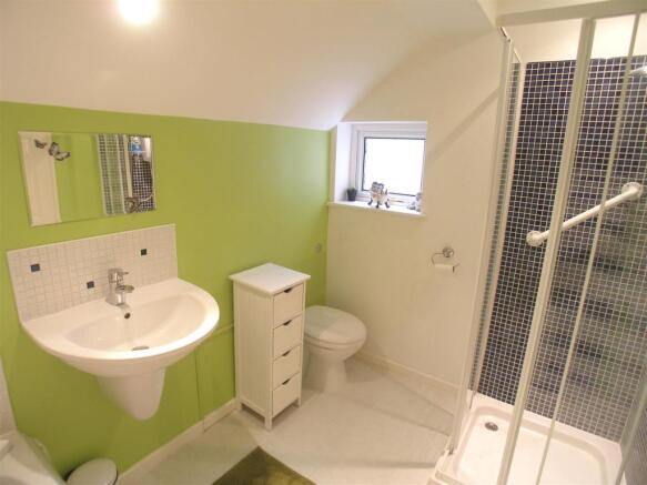 Bath/Shower Room